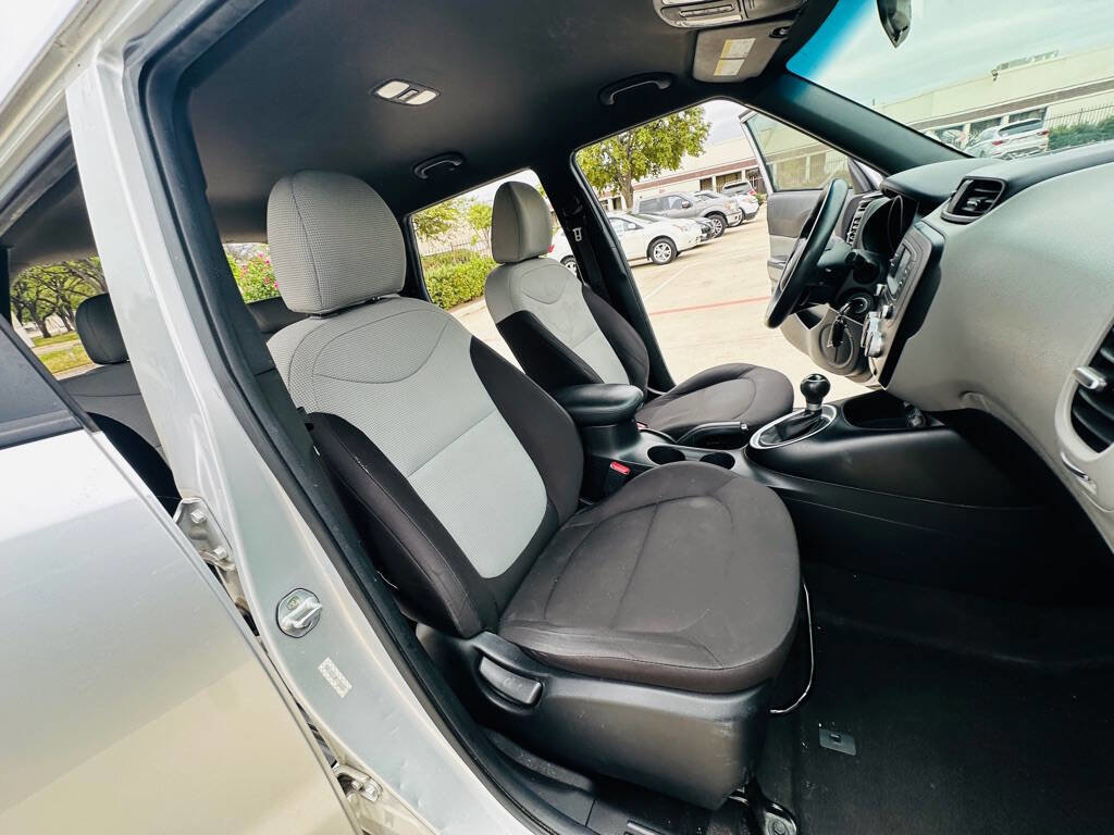 Used 2015 Kia Soul FWD image 25