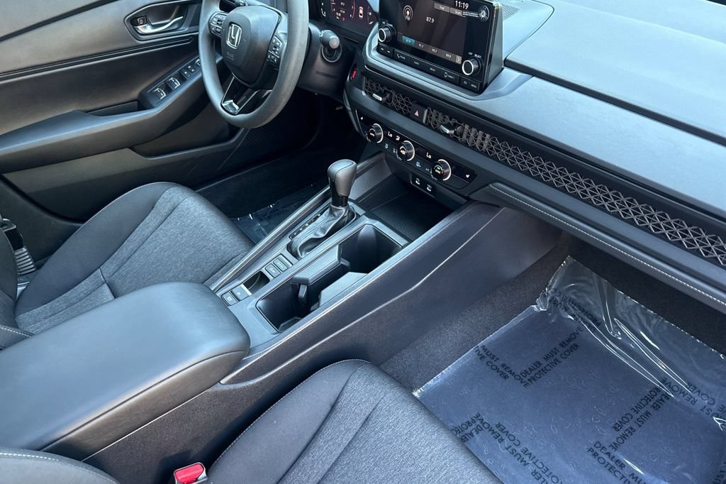 Certified 2025 Honda Accord SE image 13
