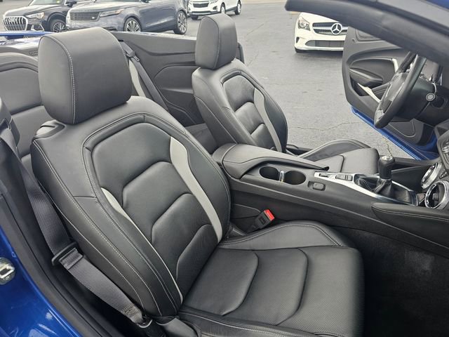Used 2023 Chevrolet Camaro LT RWD image 10