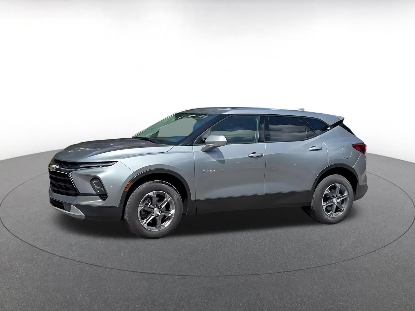 Used 2026 Chevrolet Blazer LT FWD image 7