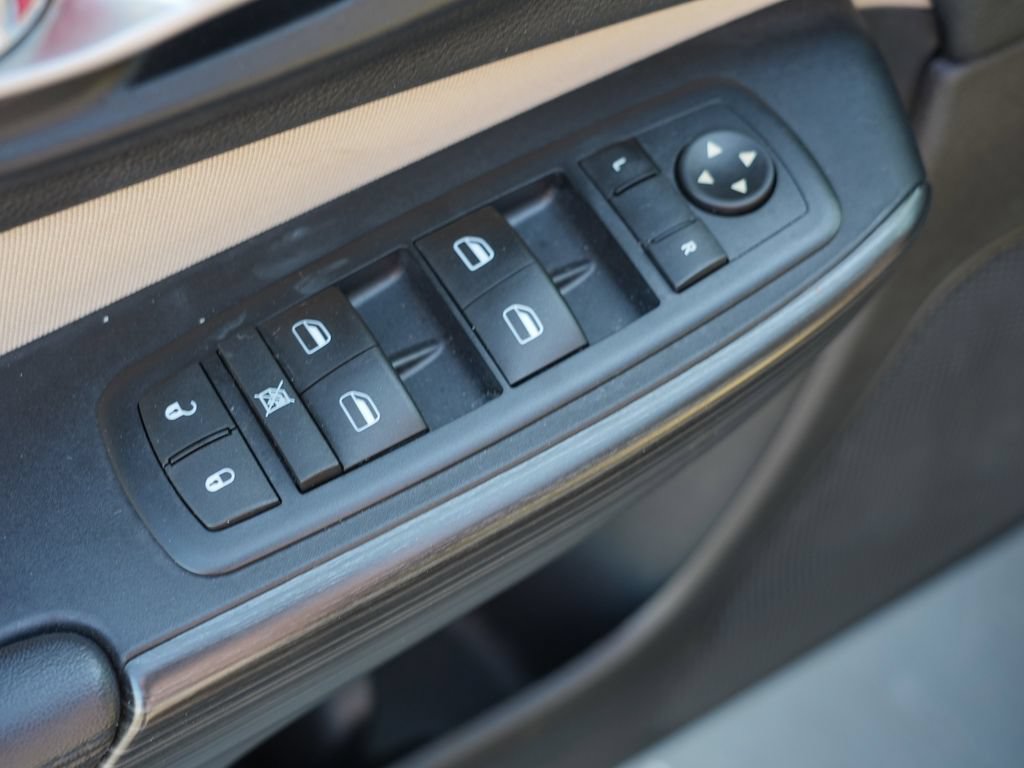 Used 2016 Jeep Cherokee Sport AWD/4WD image 14