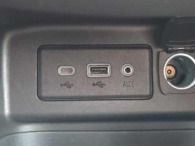 Used 2024 Chevrolet Equinox LT w/ LPO, Floor Liner Package FWD image 6