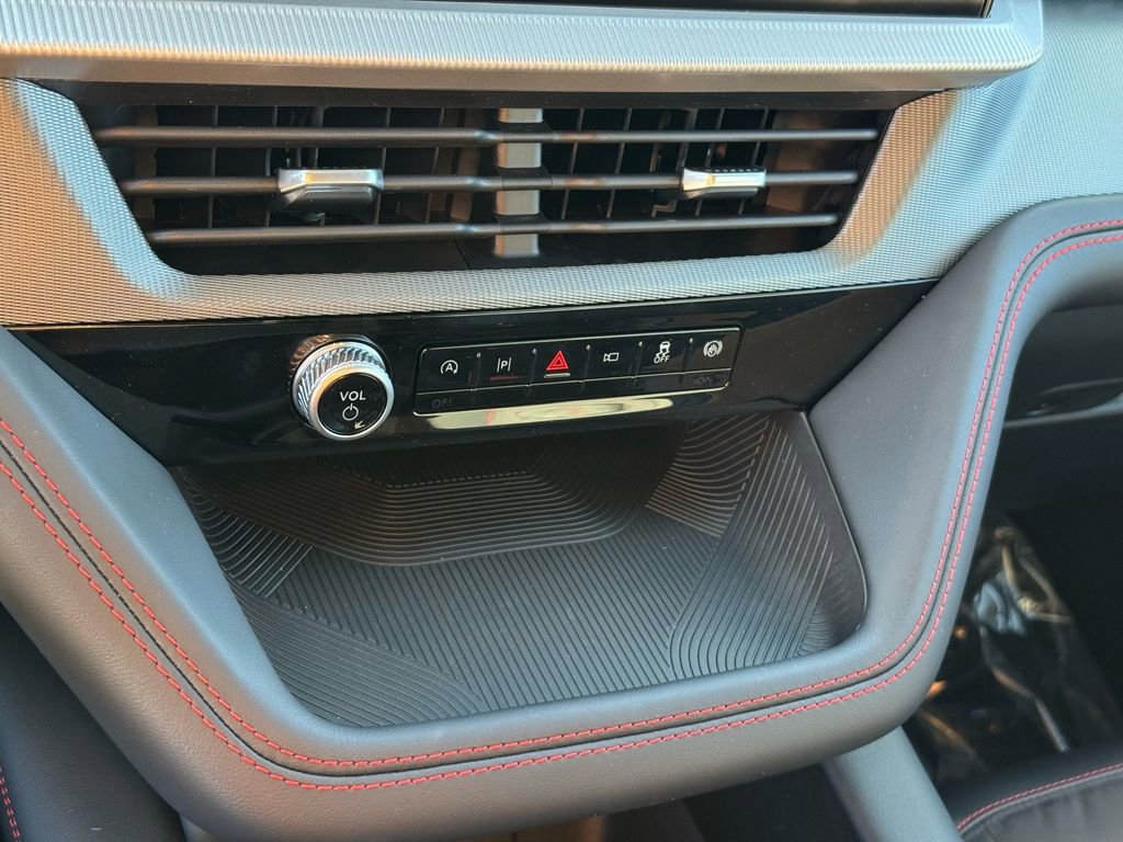 New 2026 Ford Explorer ST-Line w/ ST-Line Street Pack image 15