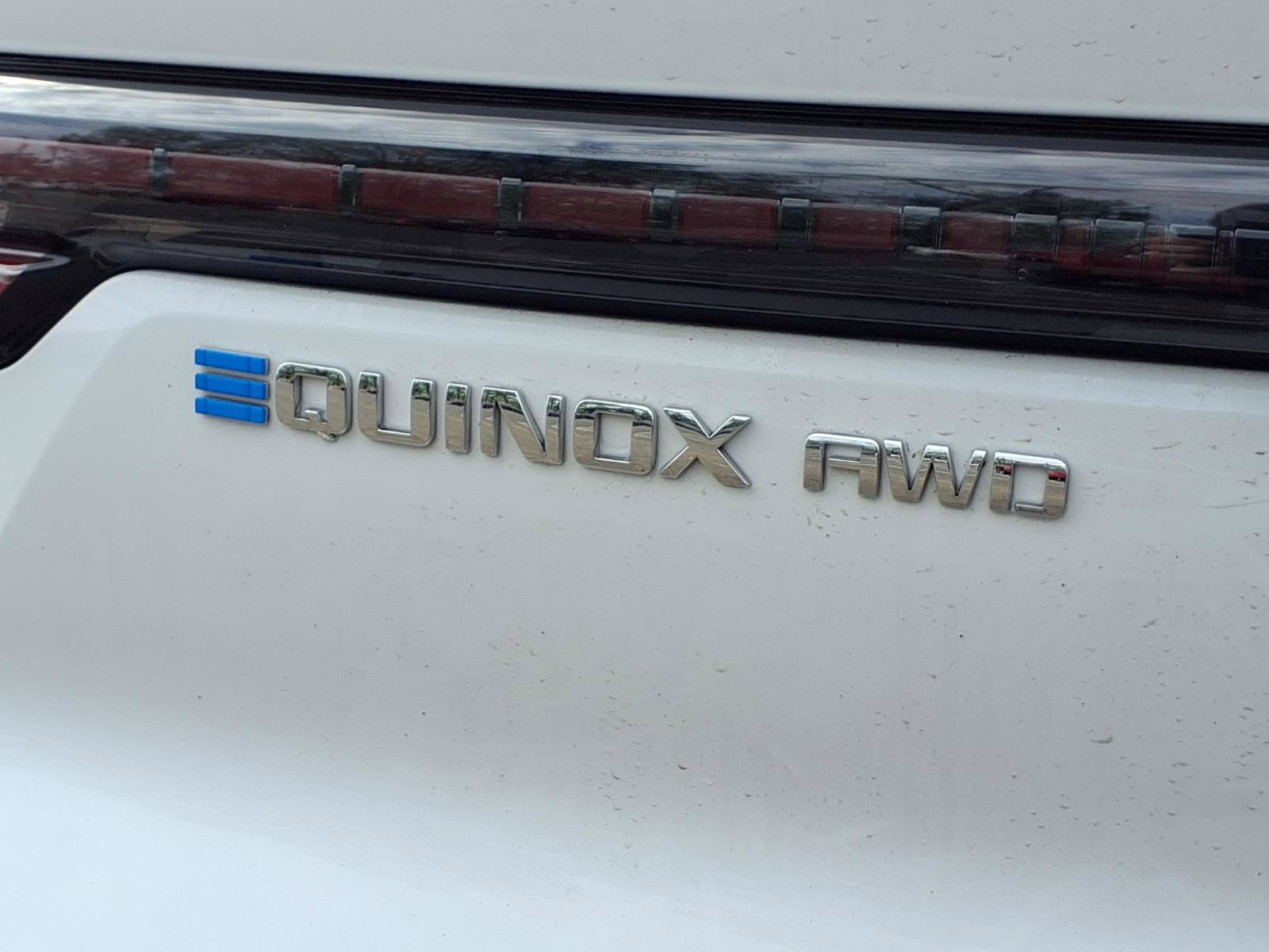 Used 2024 Chevrolet Equinox EV LT image 32