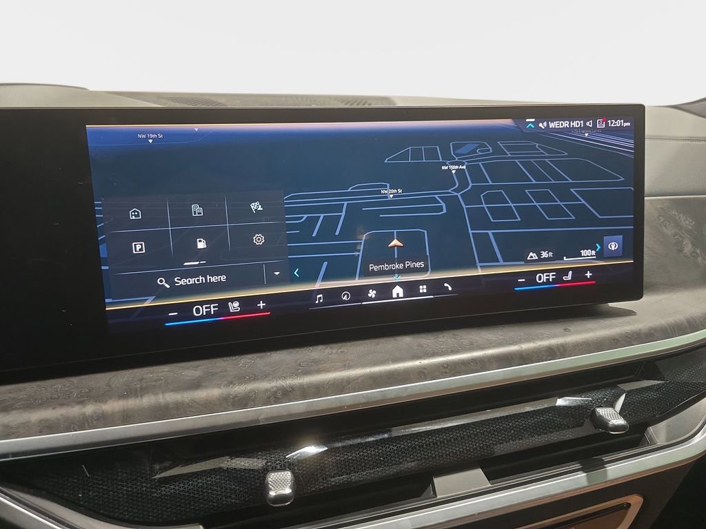 Certified 2024 BMW X7 xDrive40i w/ M Sport Package image 19