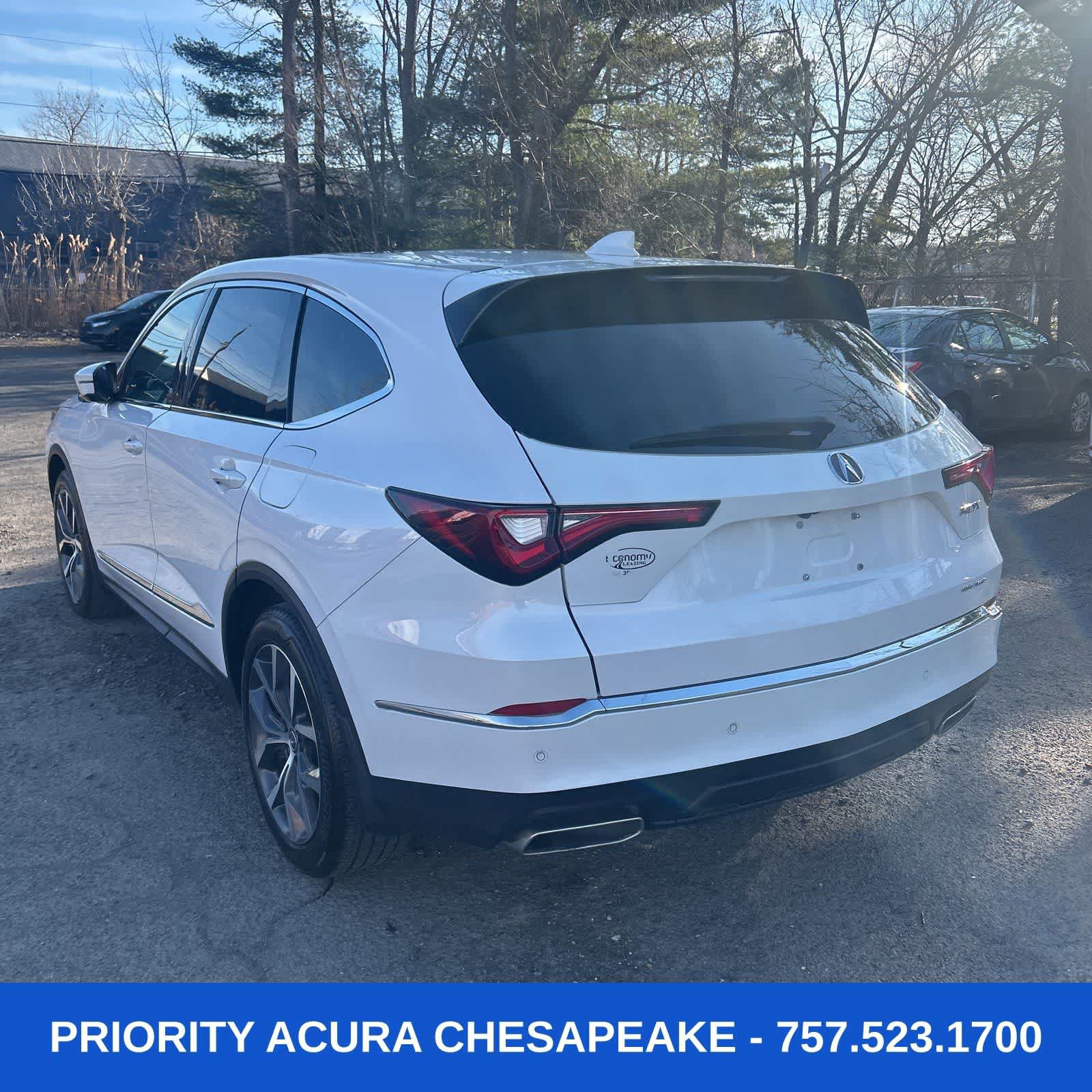 Used 2023 Acura MDX SH-AWD w/ Technology Package image 3