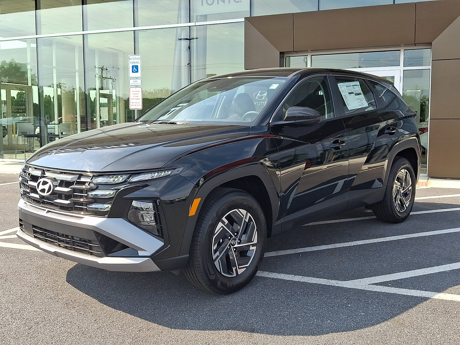 New 2026 Hyundai Tucson Blue SE AWD/4WD image 2