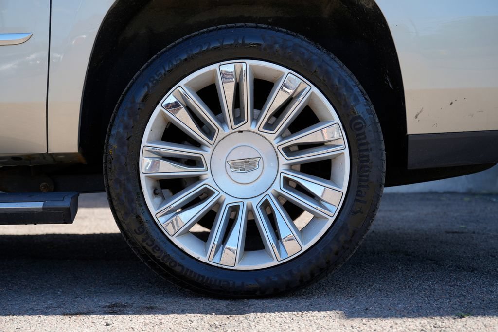 Used 2015 Cadillac Escalade ESV Platinum AWD/4WD image 14