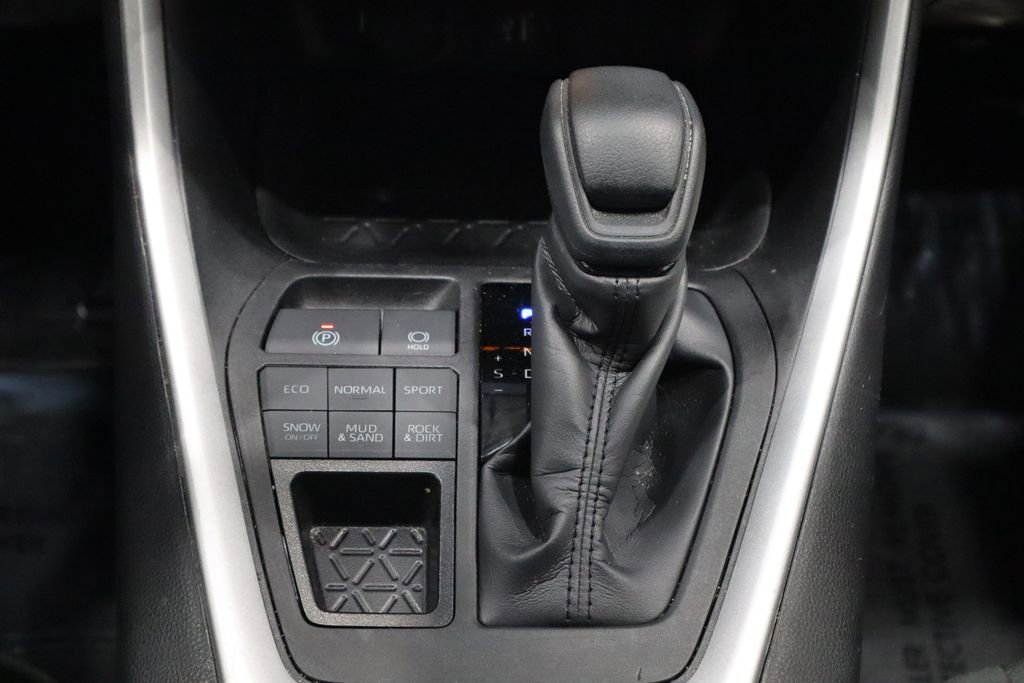 Used 2023 Toyota RAV4 XLE AWD/4WD image 38