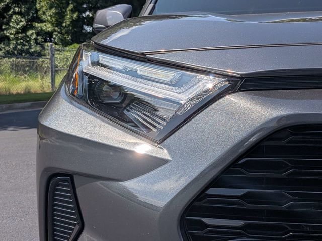 Used 2022 Toyota RAV4 SE AWD/4WD image 12