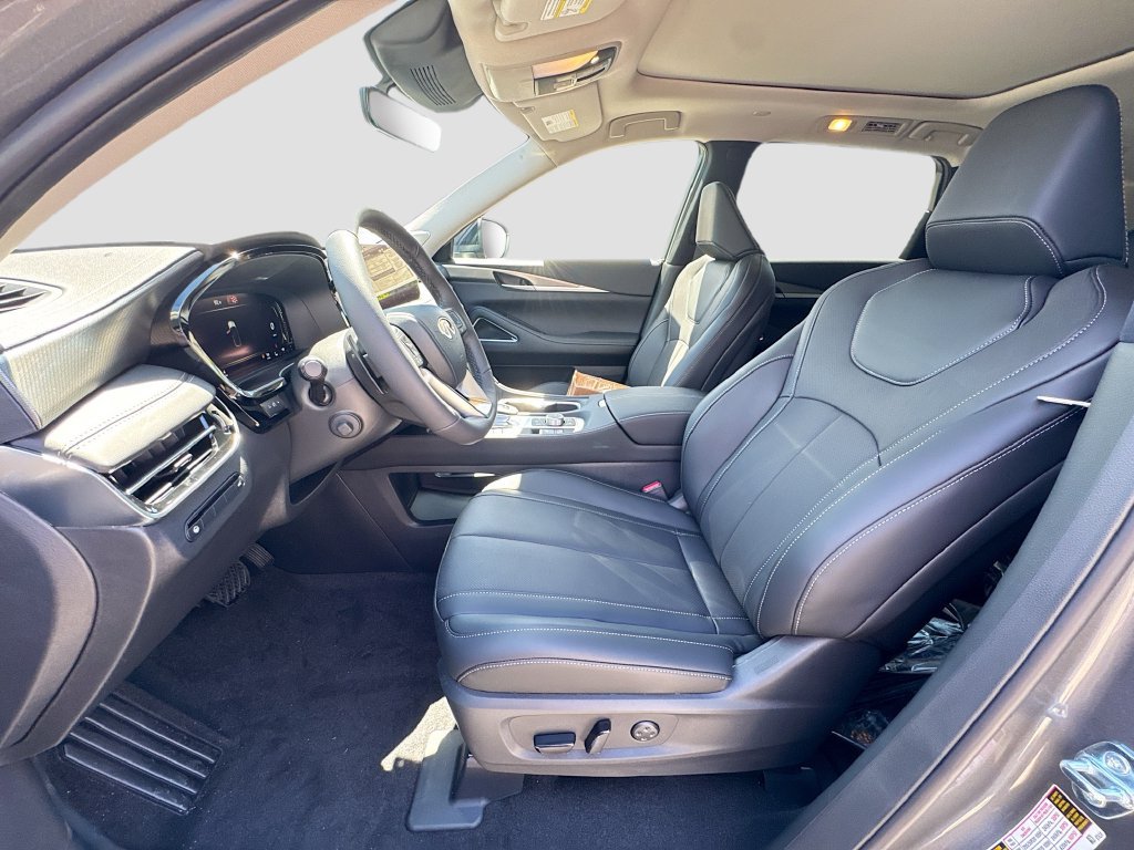 Used 2027 INFINITI QX60 Luxe w/ Cargo Package FWD image 23