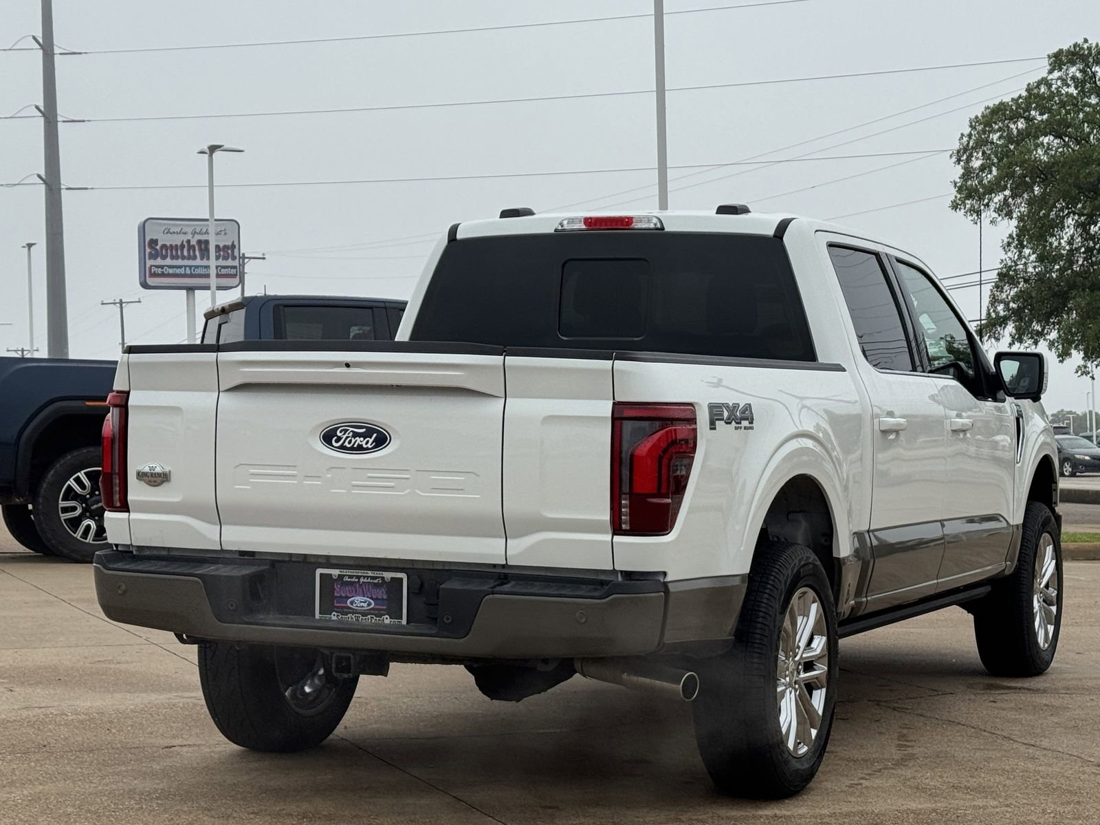 Used 2025 Ford F150 King Ranch w/ FX4 Off-Road Package AWD/4WD image 4