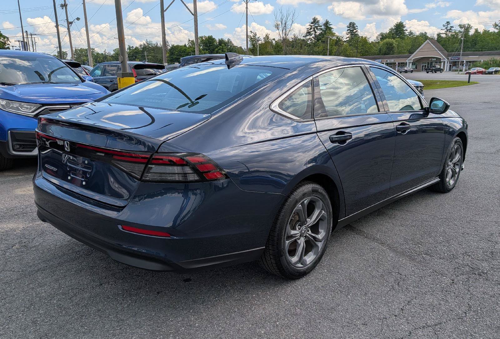 Certified 2023 Honda Accord EX image 7