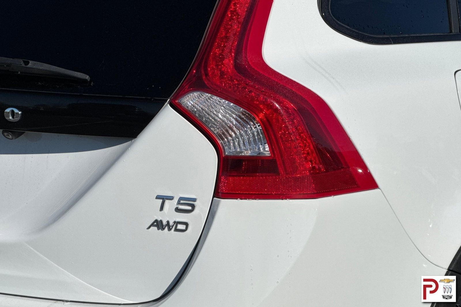 Used 2018 Volvo V60 T5 Cross Country image 35