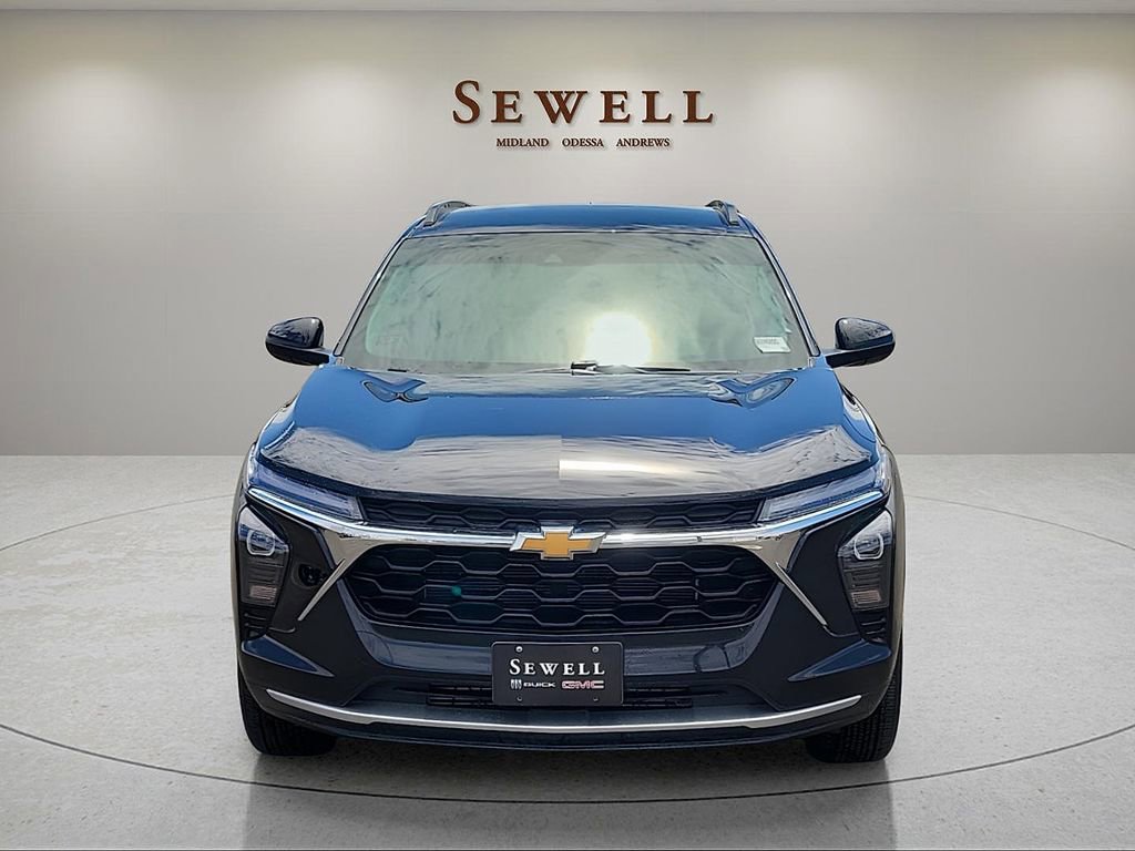 Used 2024 Chevrolet Trax LT w/ Driver Confidence Package image 8