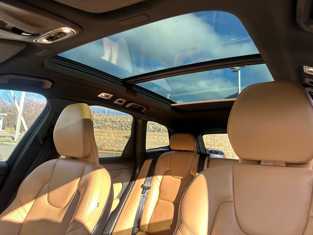 Used 2021 Volvo XC60 T5 Inscription w/ Advanced Package image 44
