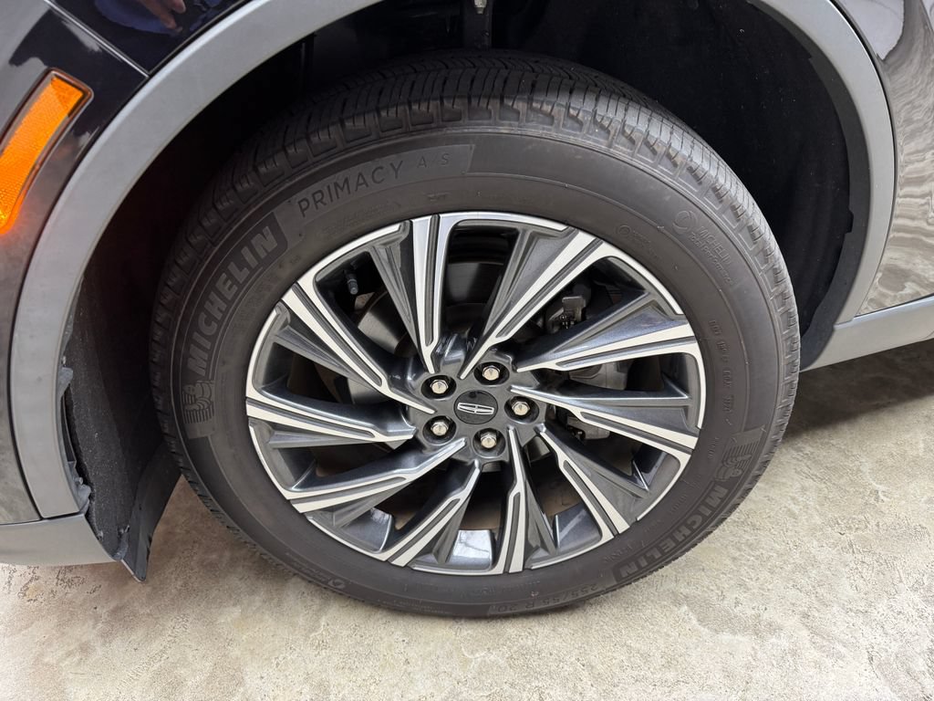 Used 2025 Lincoln Aviator AWD image 30