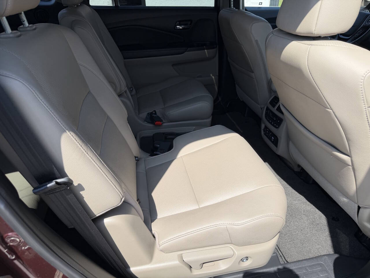 Used 2016 Honda Pilot Elite image 21