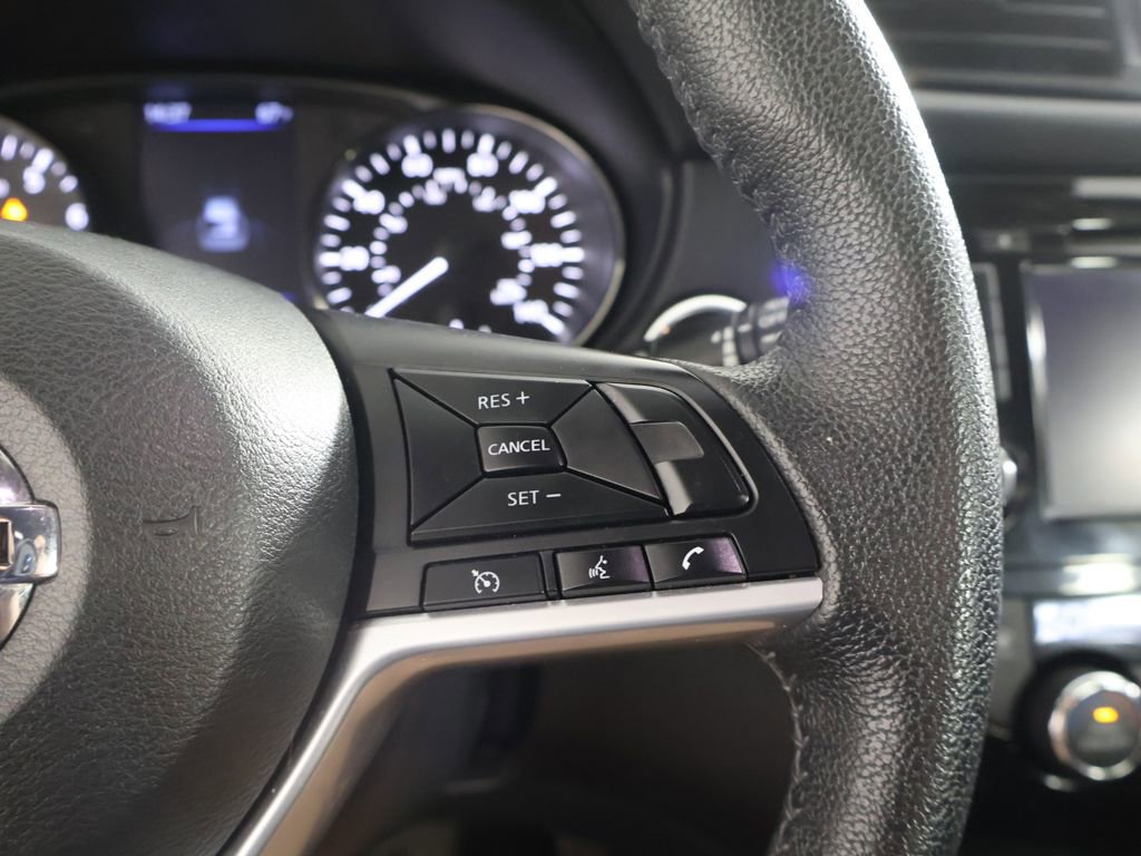 Used 2019 Nissan Rogue SV AWD/4WD image 43