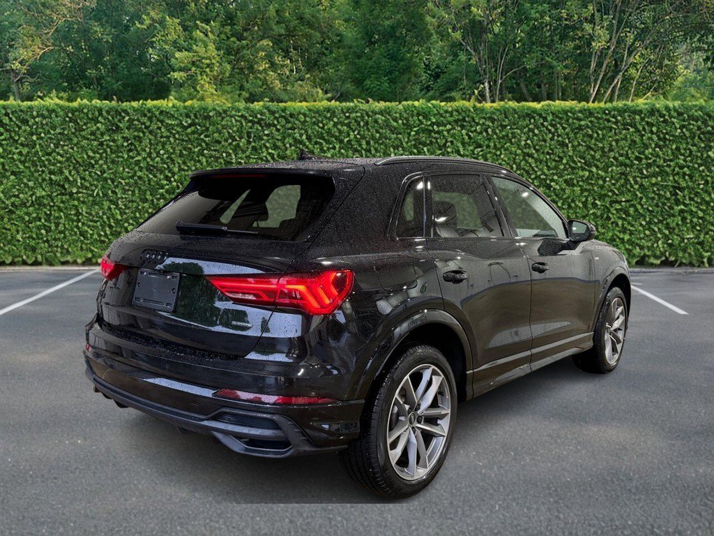 Used 2023 Audi Q3 2.0T Premium Plus w/ Premium Plus Package AWD/4WD image 3
