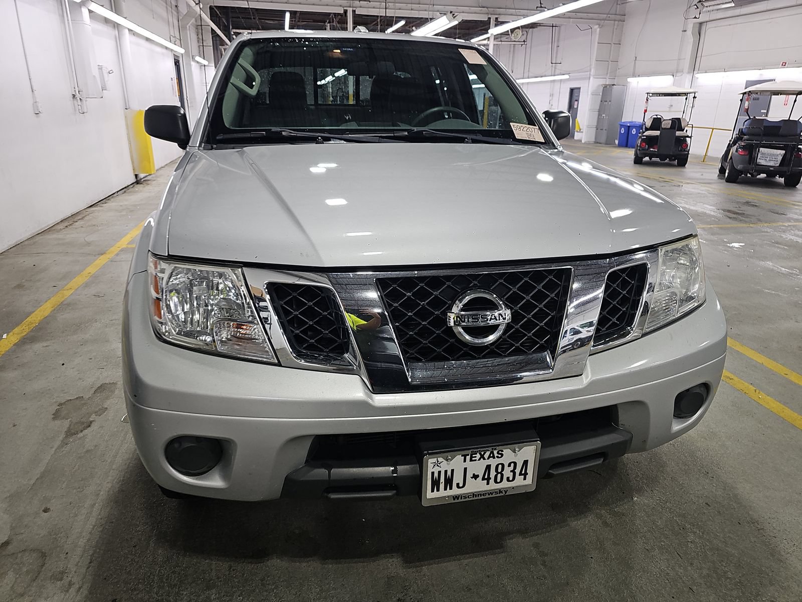 Used 2018 Nissan Frontier SV RWD image 2