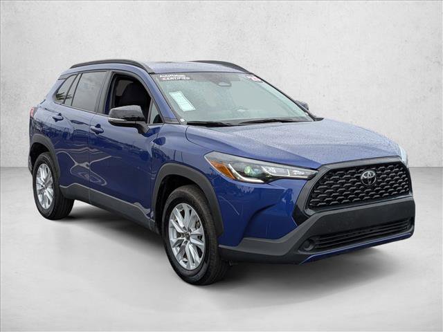 Used 2025 Toyota Corolla Cross LE image 3