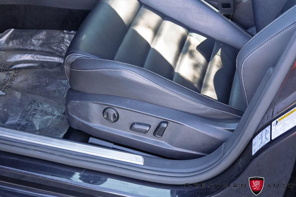 Used 2017 Volkswagen Golf R 4-Door AWD/4WD image 21