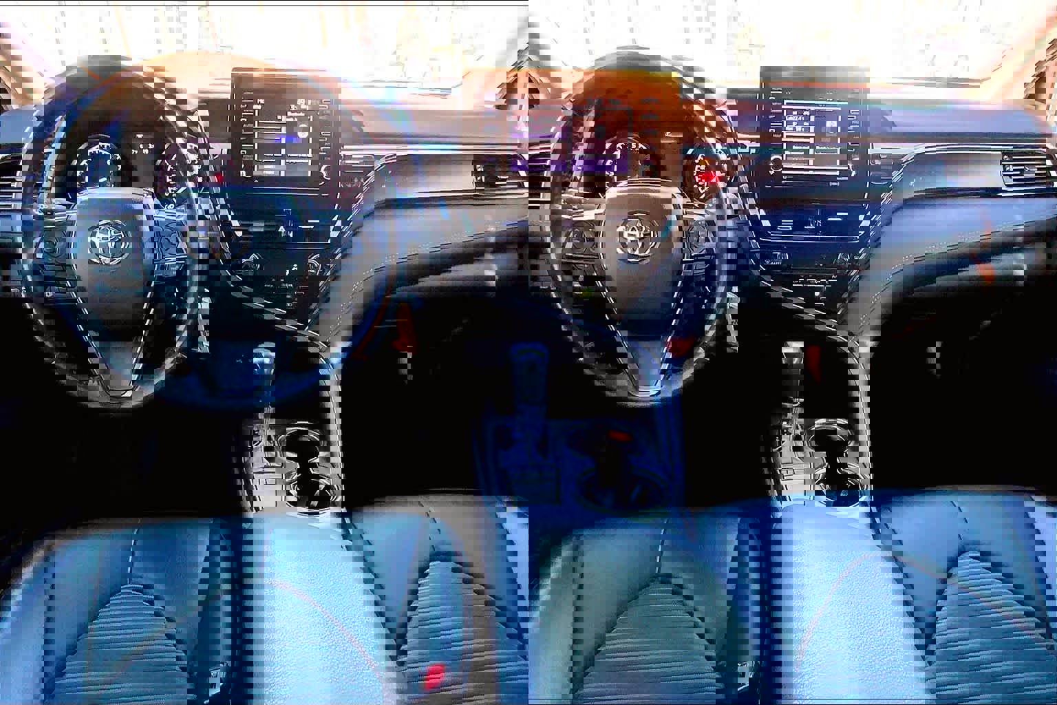 Used 2022 Toyota Camry SE image 14