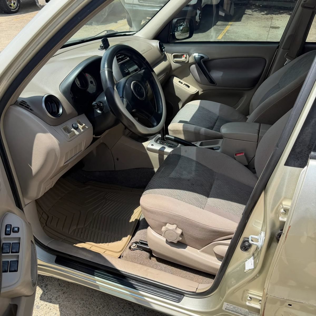 Used 2002 Toyota RAV4 2WD image 6