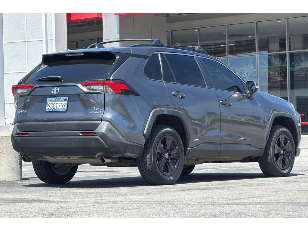 Certified 2023 Toyota RAV4 LE AWD/4WD image 4