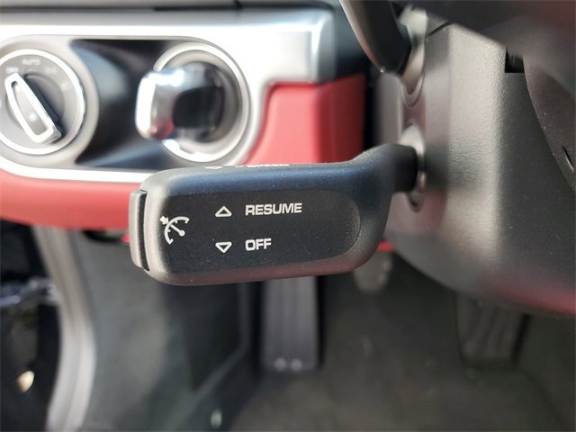 Used 2025 Porsche 718 Cayman image 23