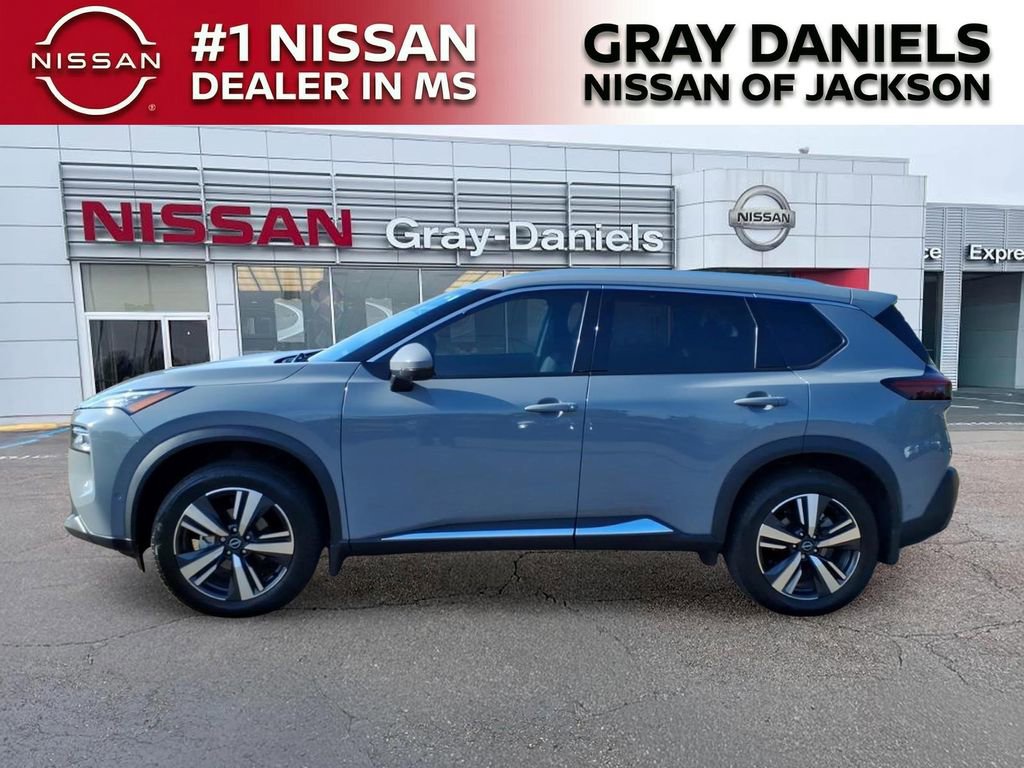 Used 2023 Nissan Rogue SL w/ SL Premium Package FWD image 4