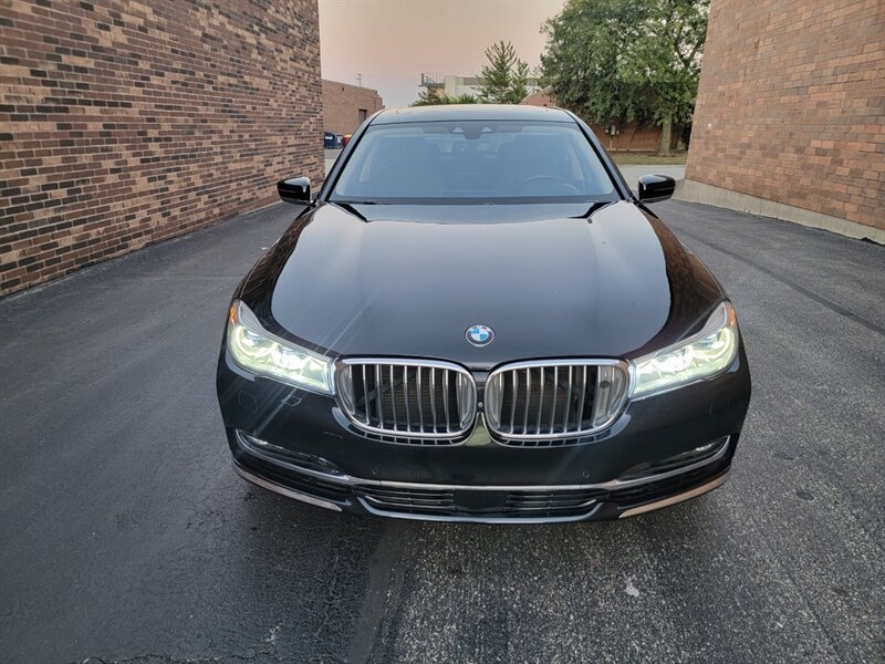 Used 2017 BMW 750Li xDrive AWD/4WD image 7