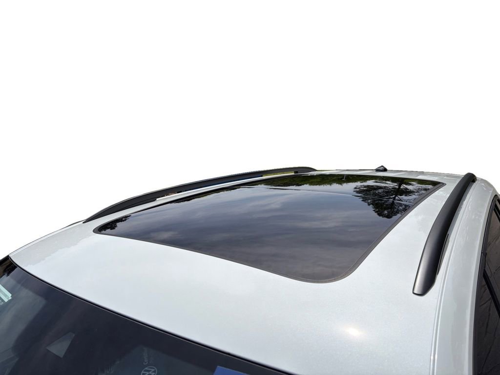 Certified 2024 Volkswagen Tiguan SE R-Line w/ MDO Package, Three-Row FWD image 13