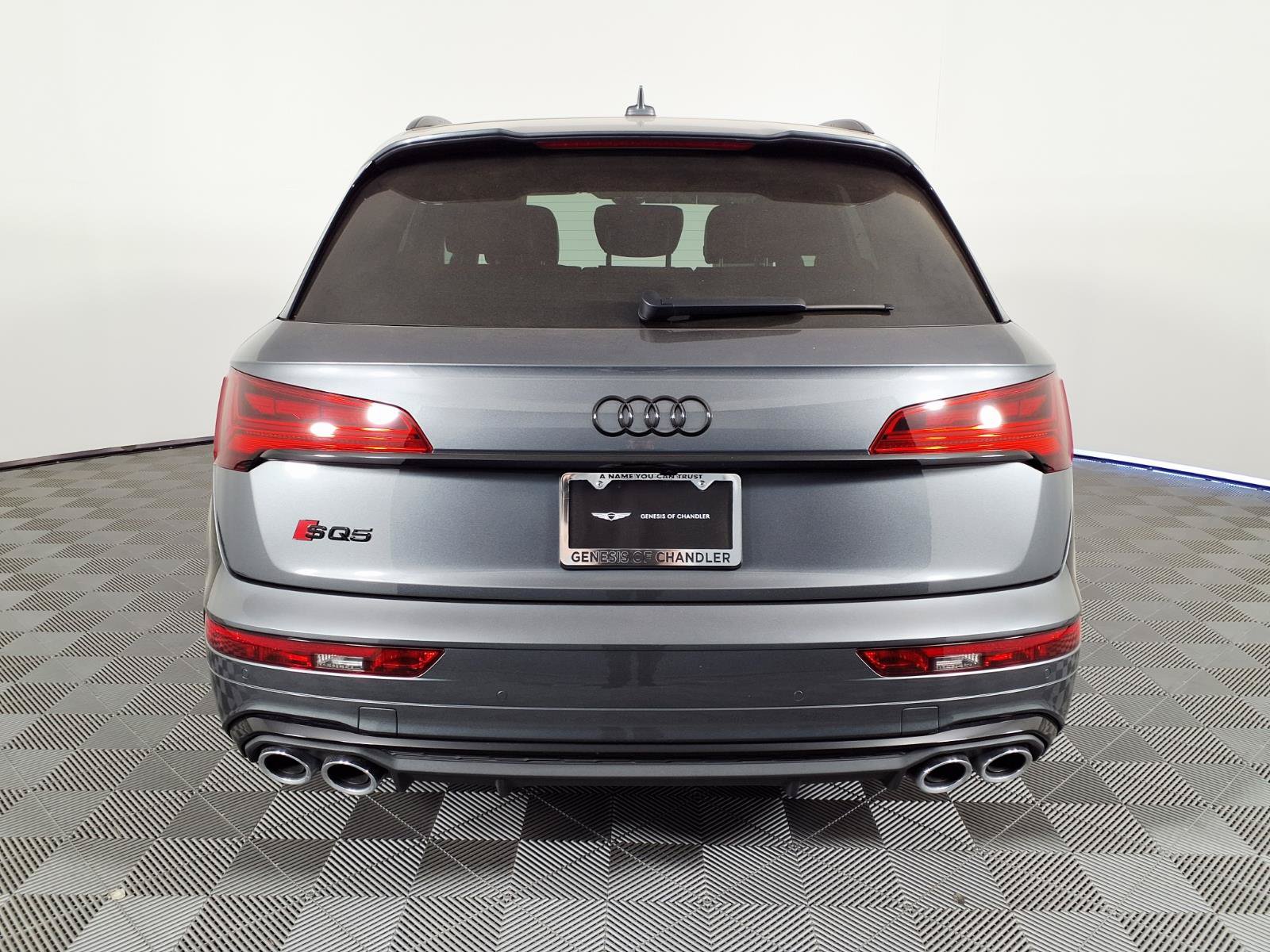Used 2024 Audi SQ5 Prestige AWD/4WD image 5