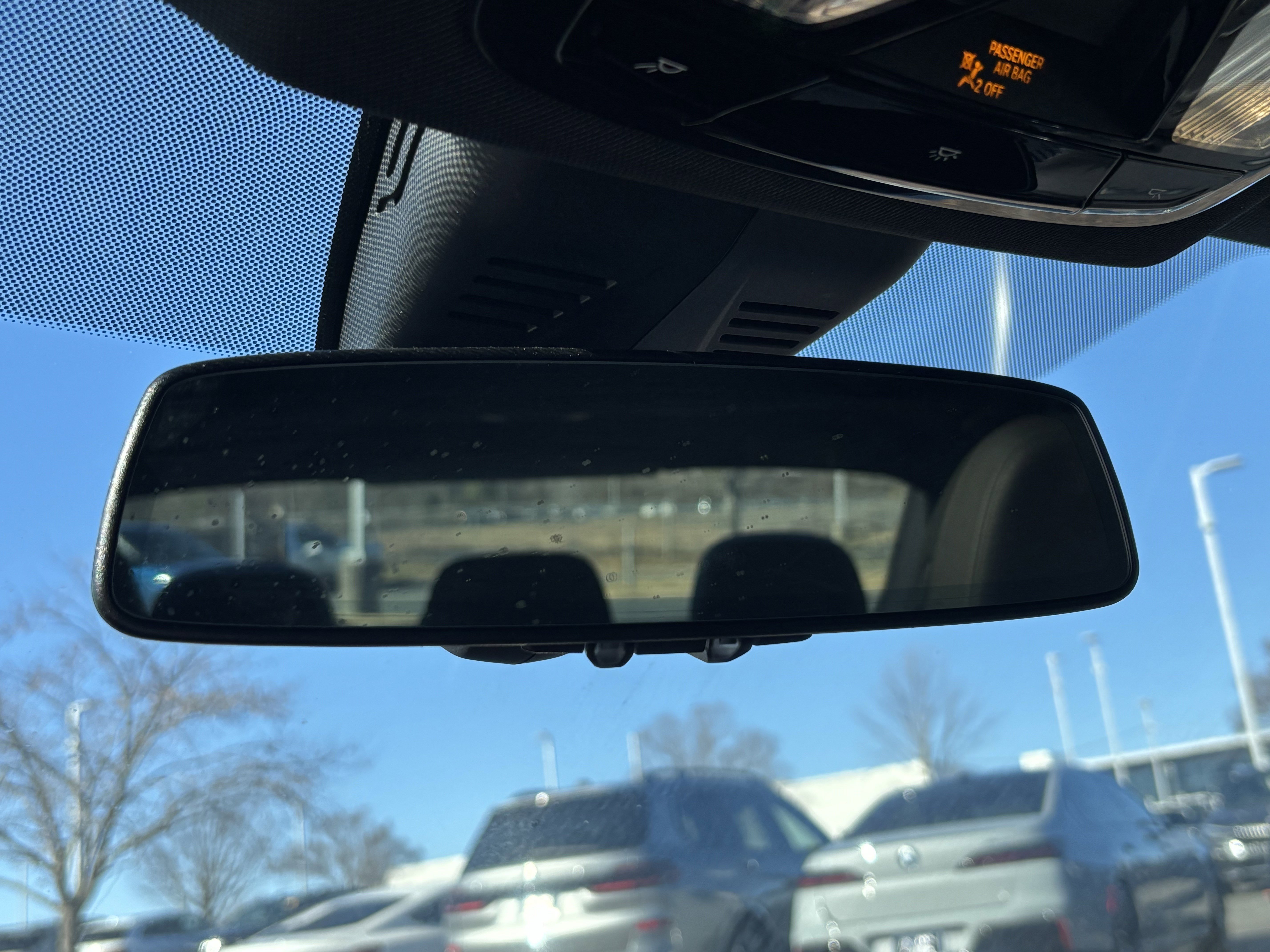 Used 2023 BMW 330i Sedan w/ Premium Package image 28