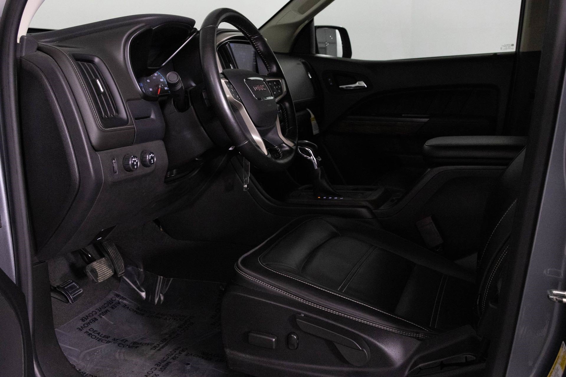 Certified 2022 GMC Canyon Denali image 18