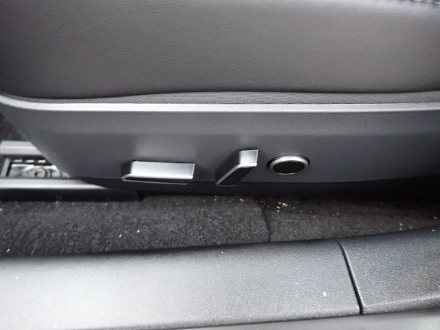 Used 2023 Tesla Model 3 Standard Range image 22