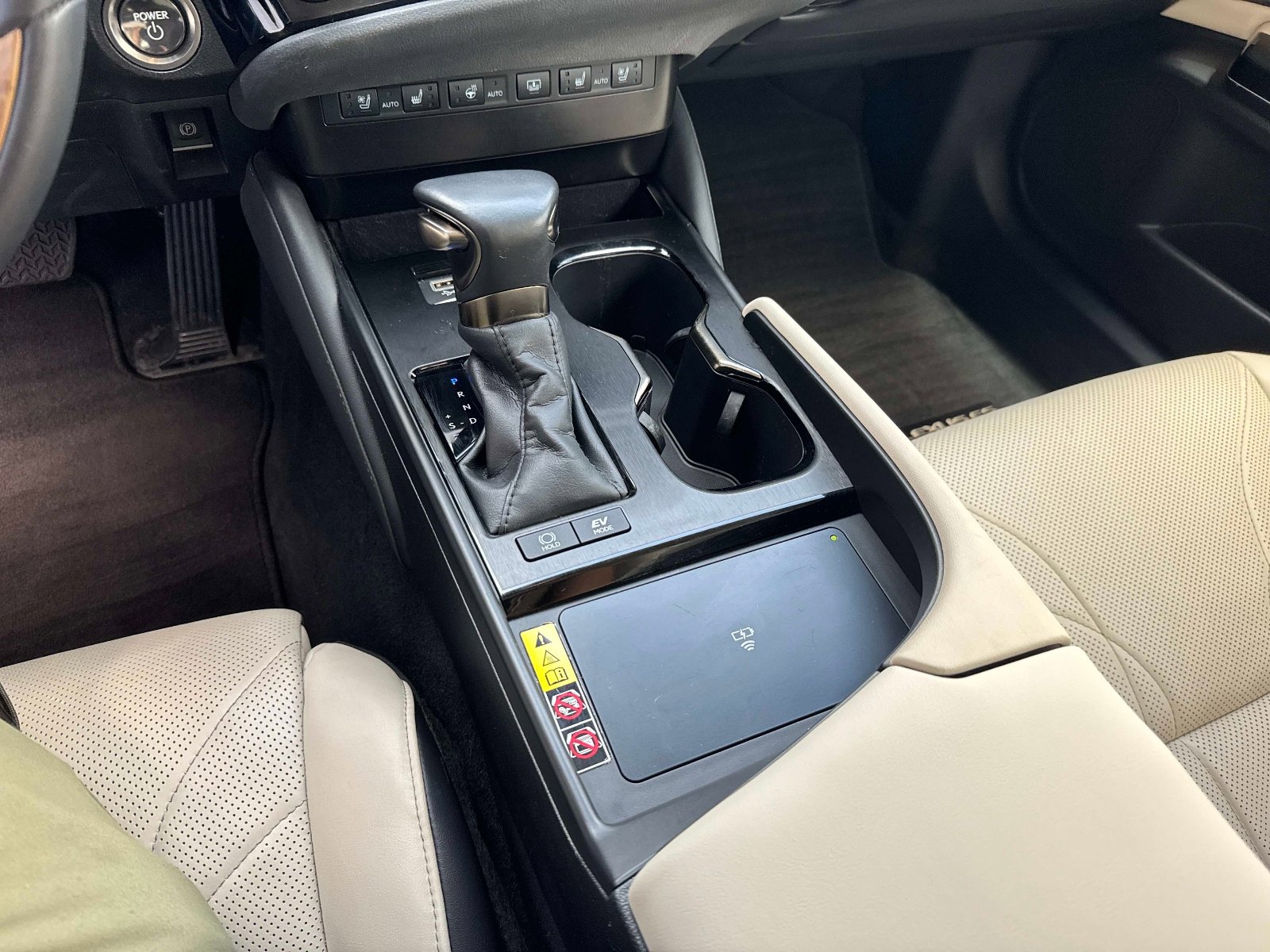 Certified 2024 Lexus ES 300h w/ Accessory Package (Z1) FWD image 25