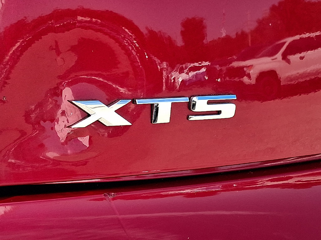 Used 2013 Cadillac XTS Luxury w/ Driver Awareness Package FWD image 28