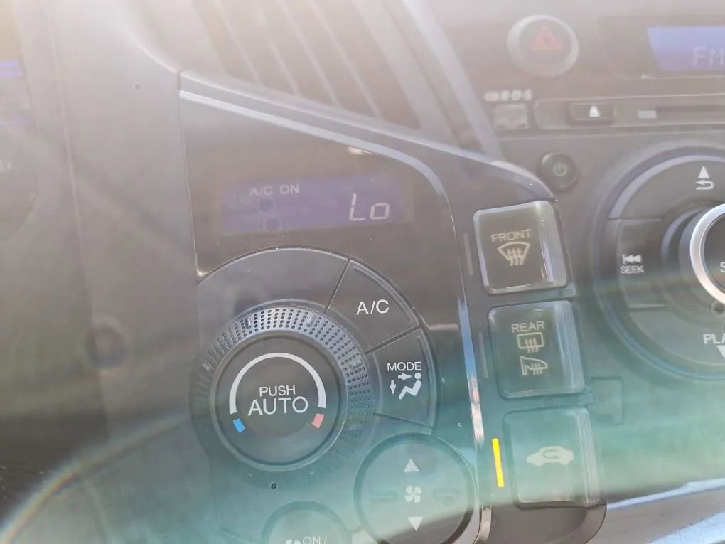 Used 2011 Honda CR-Z EX image 37