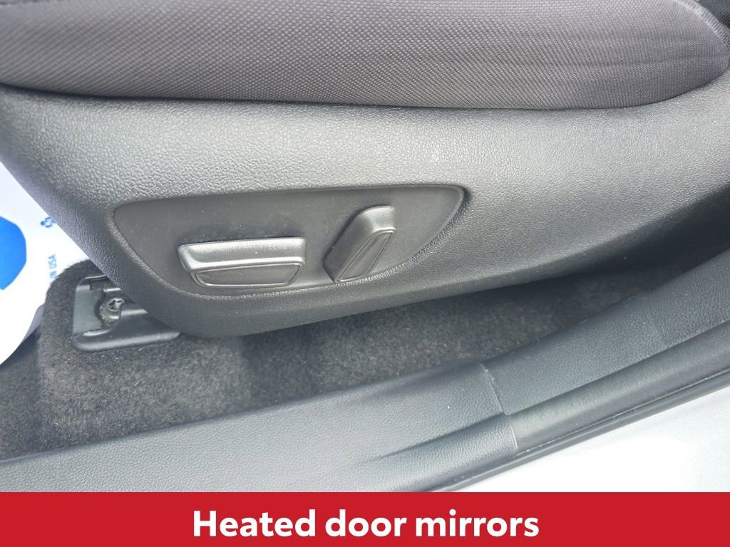 Used 2024 Toyota Highlander LE image 23