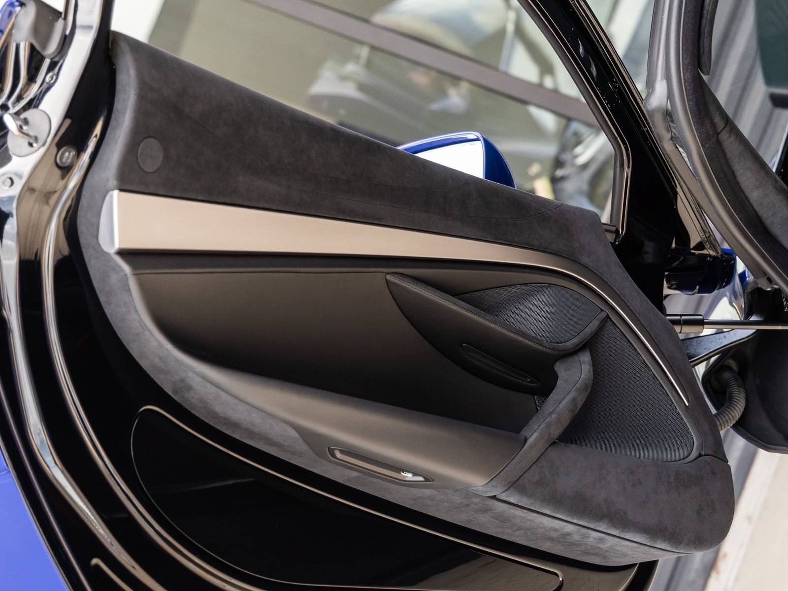 Used 2026 McLaren 750S RWD image 26