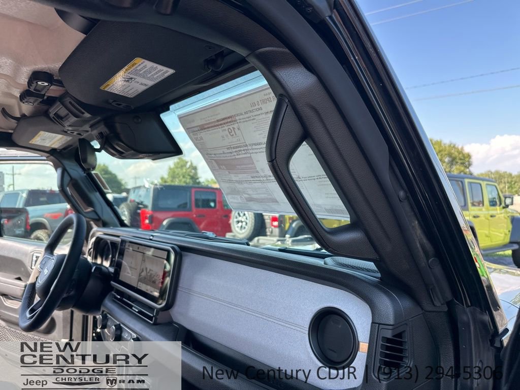 New 2025 Jeep Gladiator Sport image 18