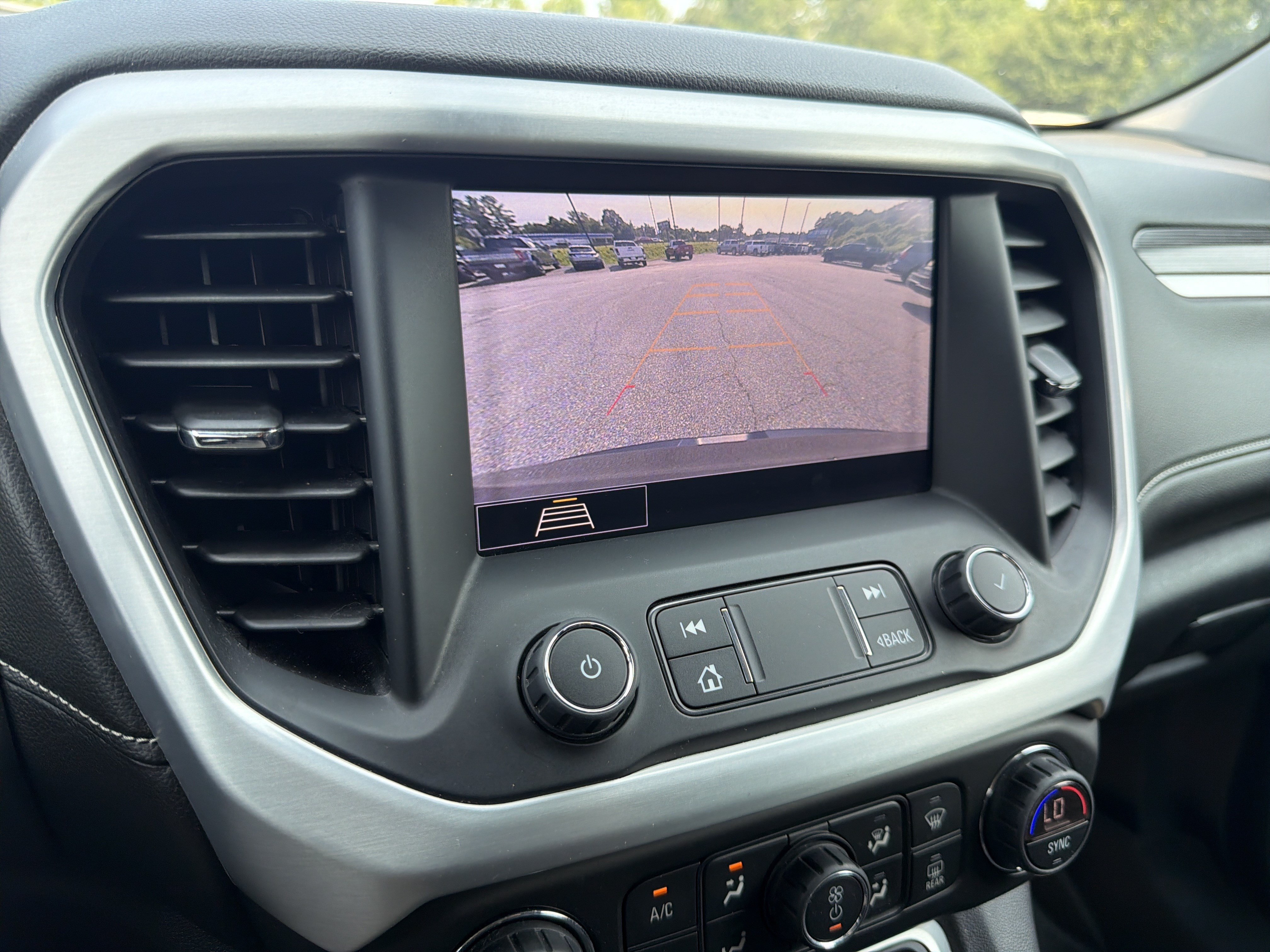 Certified 2020 GMC Acadia SLT w/ LPO, Floor Liner Package FWD image 26