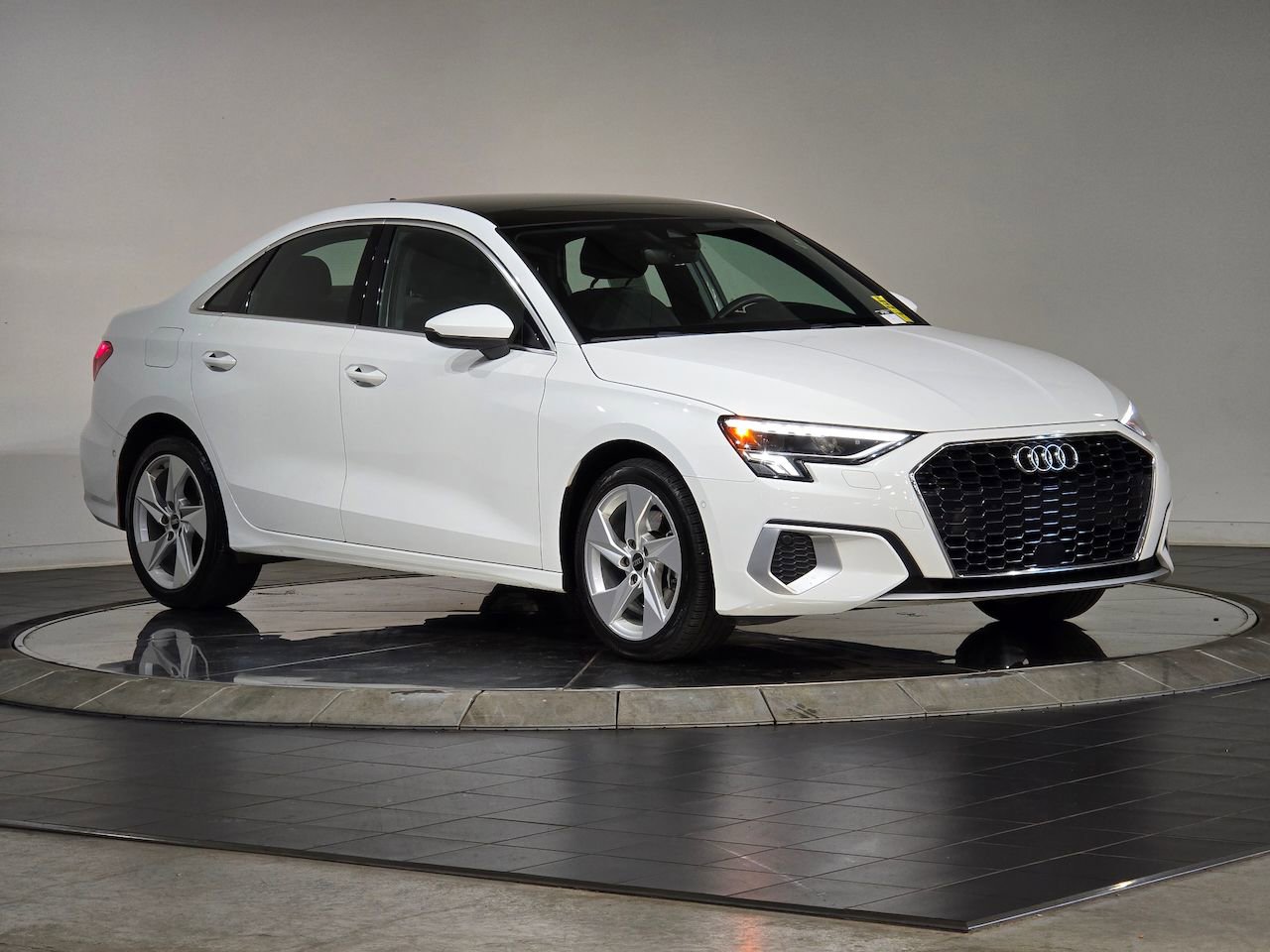 Used 2023 Audi A3 2.0T Premium image 2