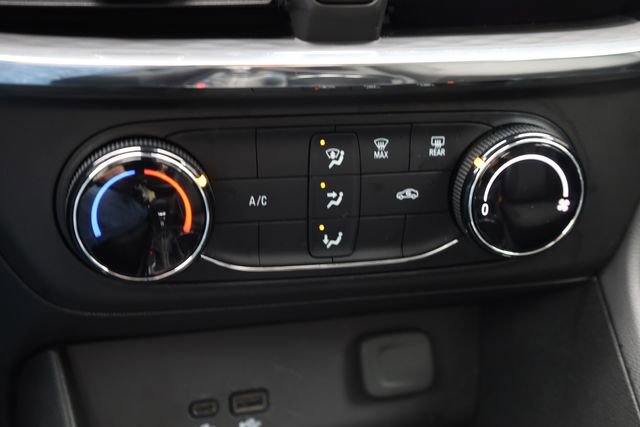 Used 2025 Buick Encore GX Preferred image 19