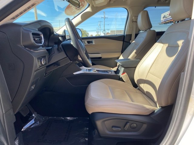 Used 2024 Ford Explorer Limited image 16