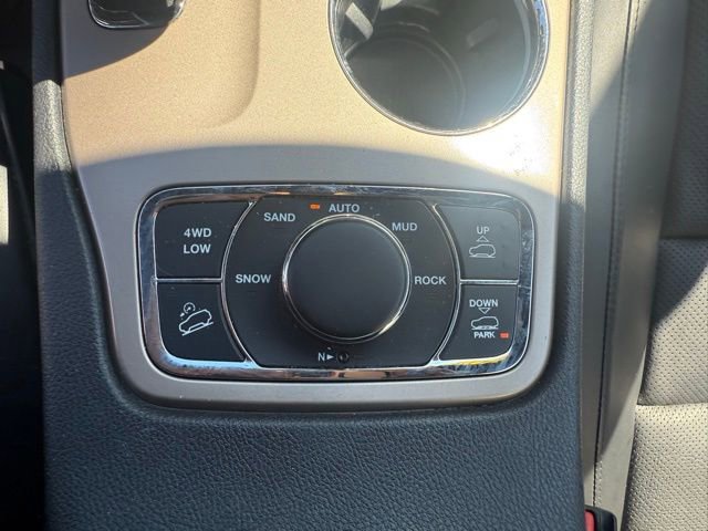 Used 2015 Jeep Grand Cherokee Summit image 14