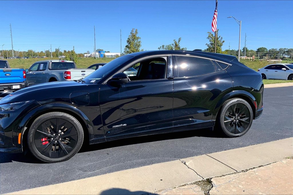 Used 2025 Ford Mustang Mach-E GT AWD/4WD image 12